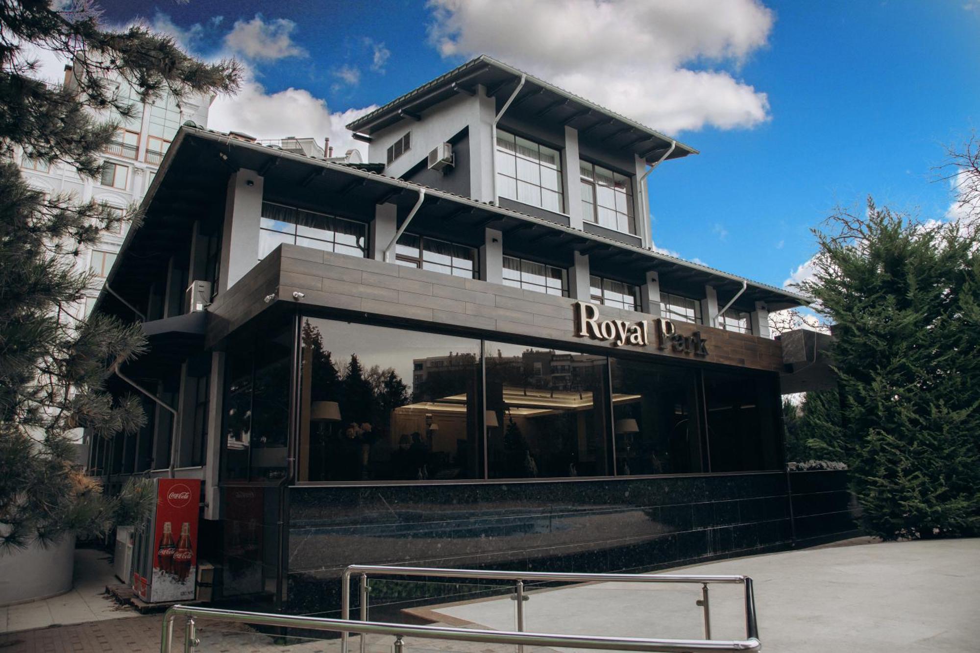 Hotel Royal Park Chisinau Exterior photo
